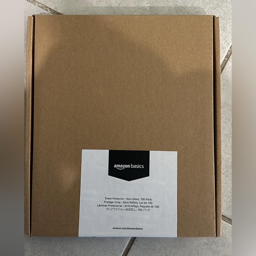 NWT 100 Sheet Protectors